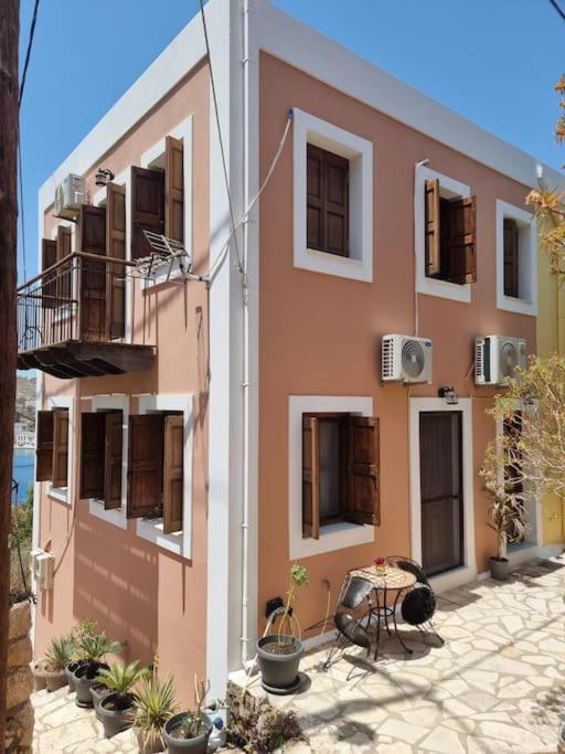 Kavos House Apartment Meyísti Екстериор снимка