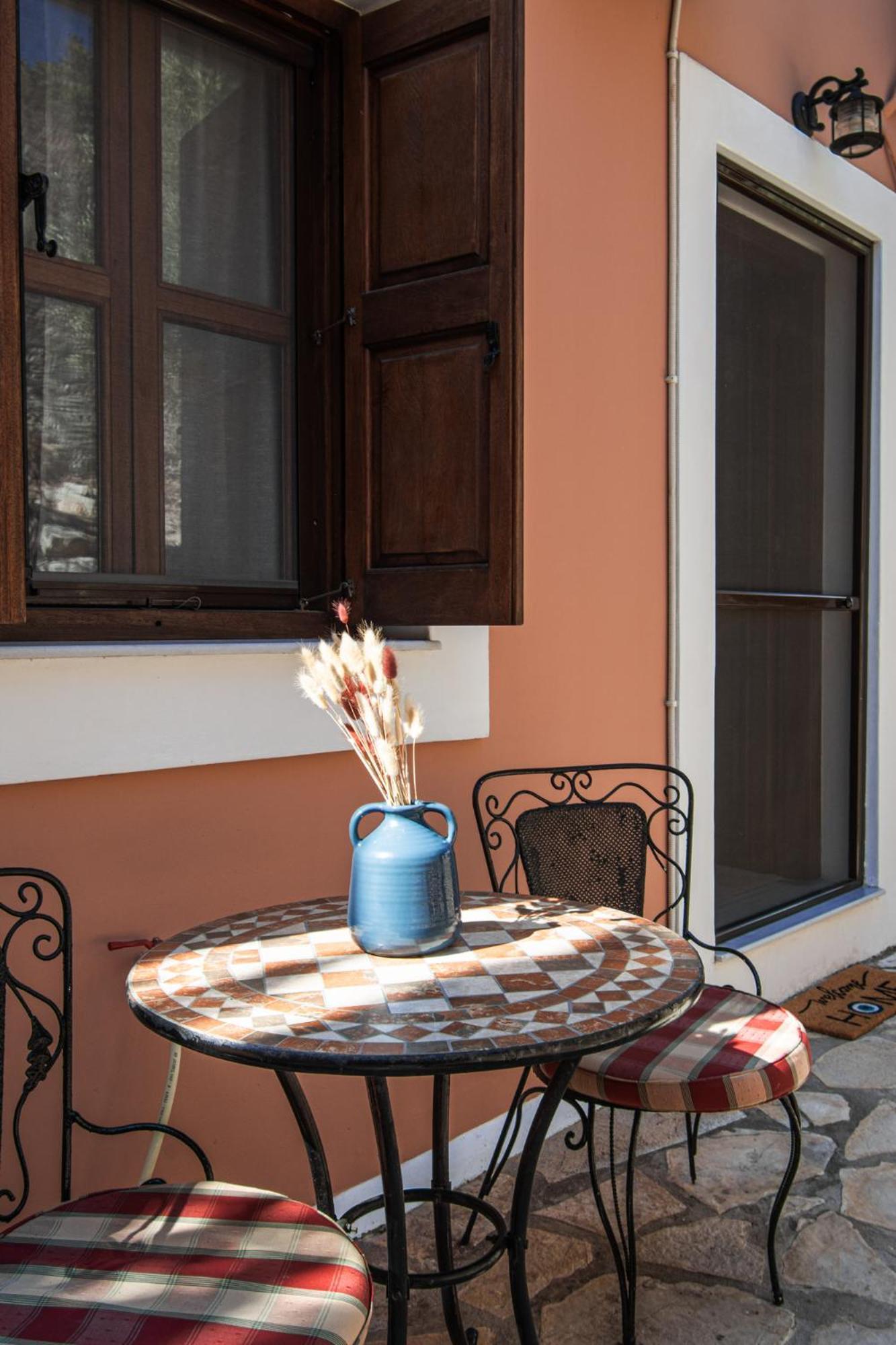 Kavos House Apartment Meyísti Екстериор снимка